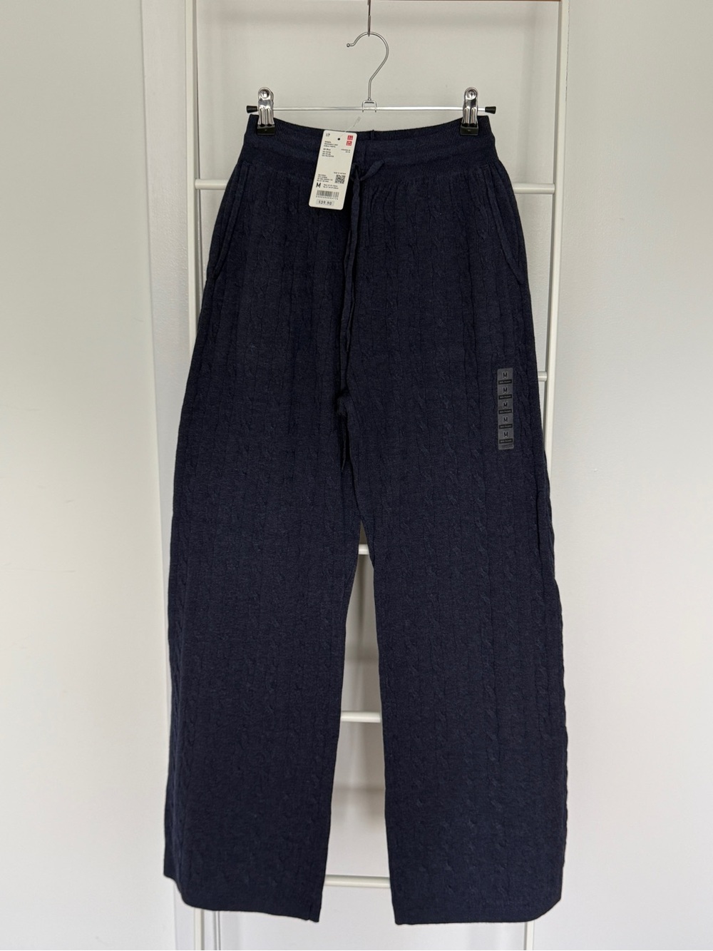NWT) Uniqlo Washable Knit Cable Pants | M
